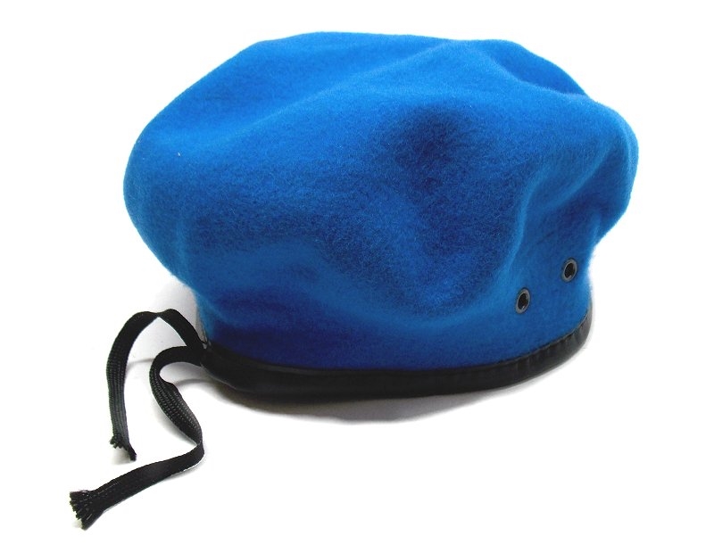 Distribuzione Vendita Accessori Abbigliamento Caccia Tempo Libero Sicurezza  Tiro, Calzature Trekking Mirini per Fucile Ricetrasmittenti Richiami  Manuali Digitali Coltelli, Spade Foderi Abbigliamento Militare Berretti da  Divisa Calzature Militari 