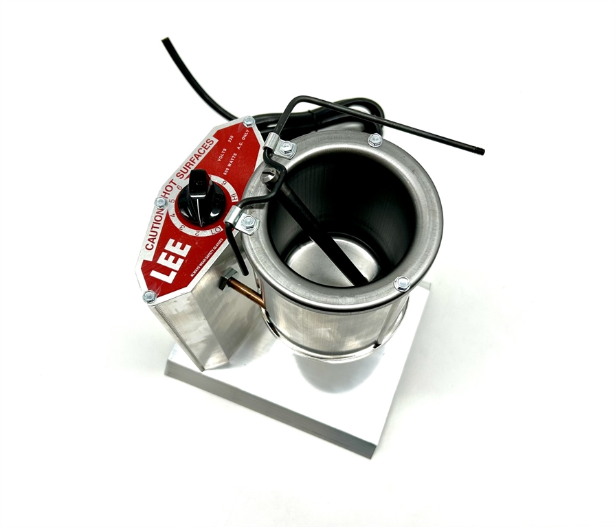 LEE ELECTRIC MELTERS OR FURNACES POT IV 90008  220 volt